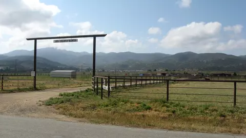 23028 Cummings Valley Rd, Tehachapi, CA 93561 photo 2