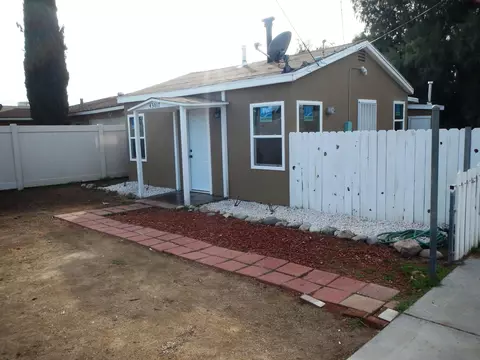 43017 7th St E, Lancaster, CA 93535 photo 2