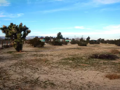 6952 Gibbs Ave, Mojave, CA 93501 photo 8