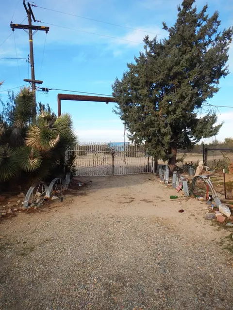 6952 Gibbs Ave, Mojave, CA 93501 photo 9