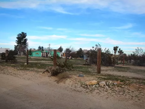 6952 Gibbs Ave, Mojave, CA 93501 photo 5