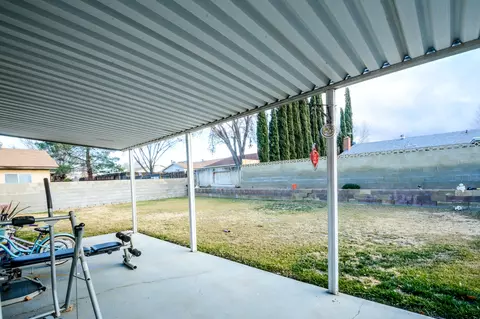 618 Avenue J4 E, Lancaster, CA 93535 photo 17