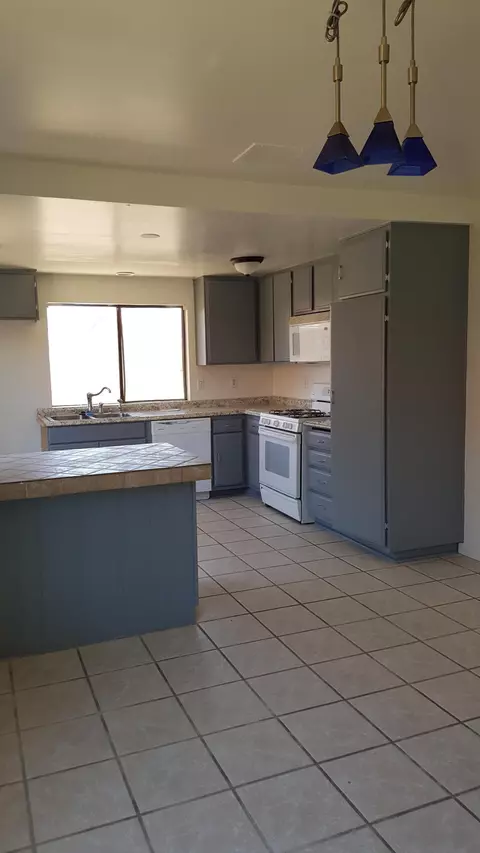 1226 Avenue J12 E, Lancaster, CA 93535 photo 6