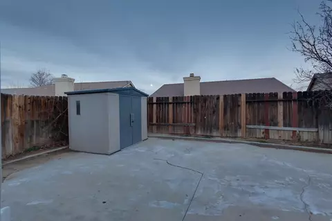 45664 Knightsbridge St, Lancaster, CA 93534 photo 16