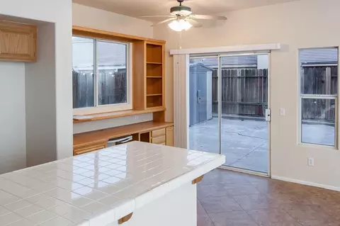 45664 Knightsbridge St, Lancaster, CA 93534 photo 7