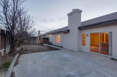 45664 Knightsbridge St, Lancaster, CA 93534 photo 18