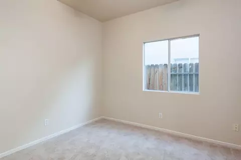 45664 Knightsbridge St, Lancaster, CA 93534 photo 12