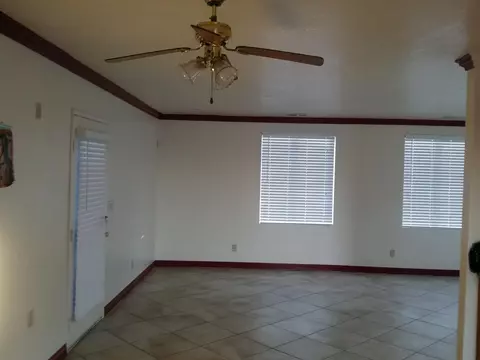 338 Kettering St E, Lancaster, CA 93535 photo 14
