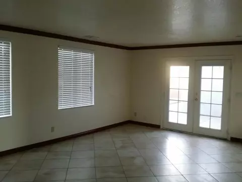 338 Kettering St E, Lancaster, CA 93535 photo 9