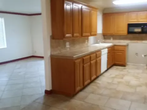 338 Kettering St E, Lancaster, CA 93535 photo 13