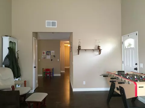 43011 Sugar St, Lancaster, CA 93536 photo 2