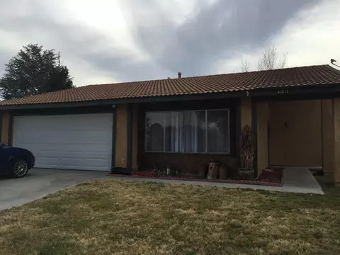 43011 Sugar St, Lancaster, CA 93536 photo 1