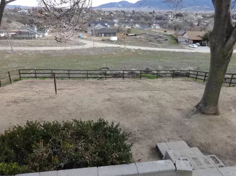20112 Sears Dr, Tehachapi, CA 93561 photo 20
