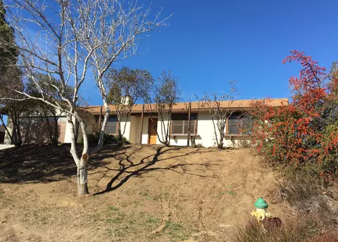 19701 Piedra Dr, Tehachapi, CA 93561 photo 2