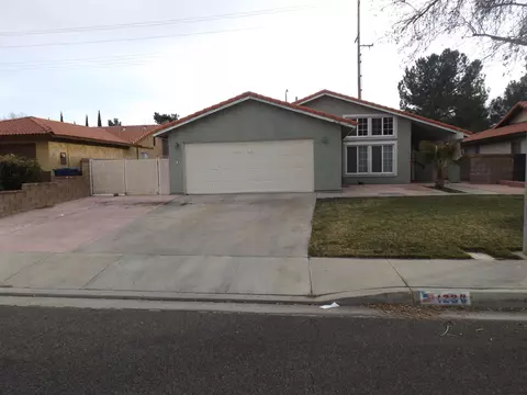 1230 Lincoln Ave, Lancaster, CA 93535 photo 2