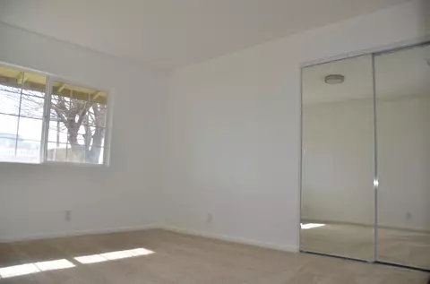 42717 6th St E, Lancaster, CA 93535 photo 5