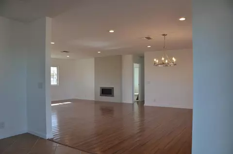 42717 6th St E, Lancaster, CA 93535 photo 4