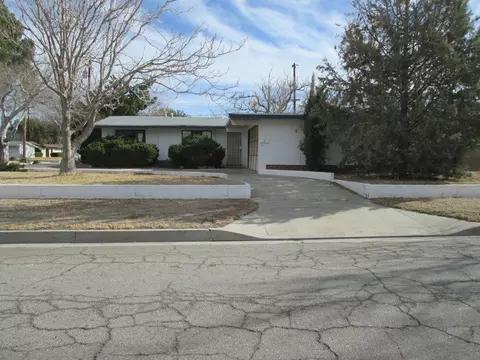 432 Lingard St E, Lancaster, CA 93535 photo 1