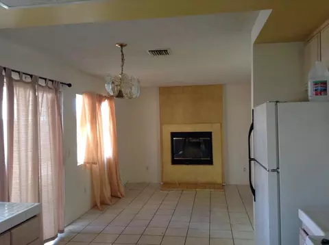 1719 Avenue R6 E, Palmdale, CA 93550 photo 4