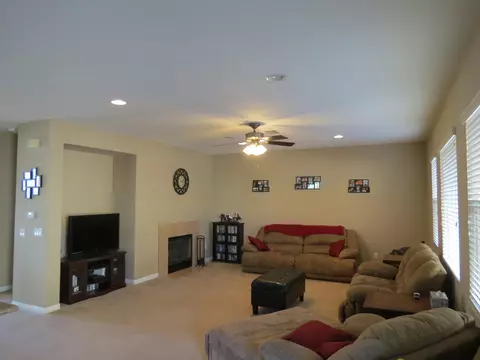 4403 Edam St W, Lancaster, CA 93536 photo 6