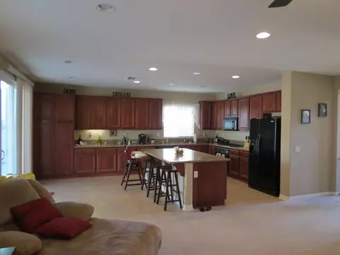 4403 Edam St W, Lancaster, CA 93536 photo 4