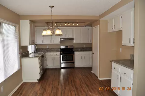 1142 Kildare St E, Lancaster, CA 93535 photo 3