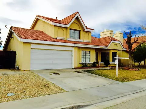 37717 Tackstem St, Palmdale, CA 93552 photo 1