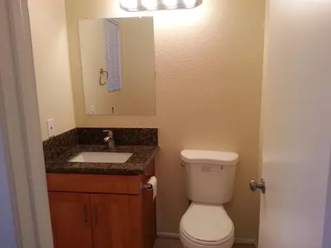 2208 Gregory Ave, Palmdale, CA 93550 photo 3