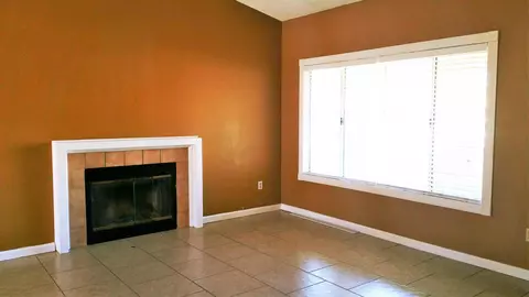 754 Avenue H13 E, Lancaster, CA 93535 photo 3