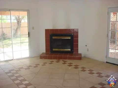 39633 171st St E, Lake Los Angeles, CA 93591 photo 4