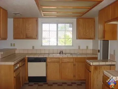 39633 171st St E, Lake Los Angeles, CA 93591 photo 3