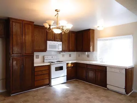 44639 11th St E, Lancaster, CA 93535 photo 6