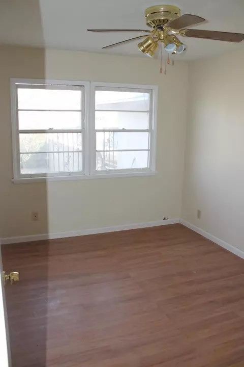 38710 20th St E, Palmdale, CA 93550 photo 3