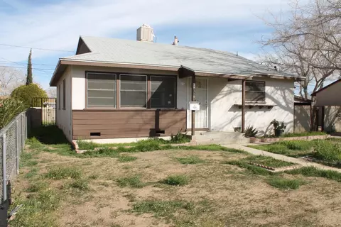 38710 20th St E, Palmdale, CA 93550 photo 2