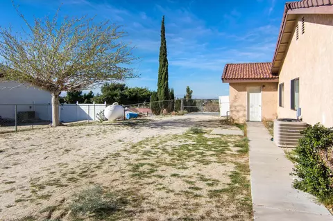 5650 Magda Ct, Palmdale, CA 93552 photo 23
