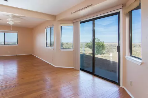 5650 Magda Ct, Palmdale, CA 93552 photo 5
