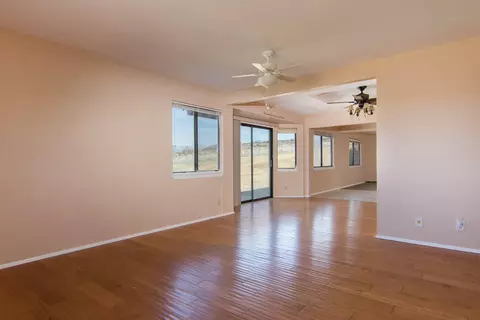5650 Magda Ct, Palmdale, CA 93552 photo 6
