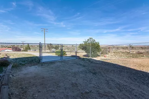 5650 Magda Ct, Palmdale, CA 93552 photo 17