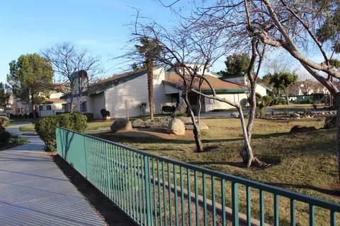 44544 15th E St #15, Lancaster, CA 93535 photo 5