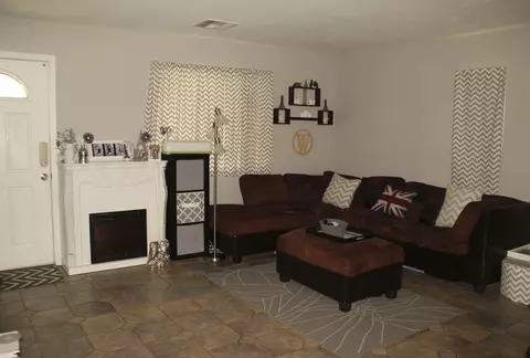 19919 Meadows Rd, Tehachapi, CA 93561 photo 2
