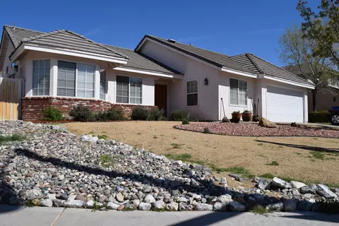 3309 Redbud Ln, Palmdale, CA 93551 photo 1