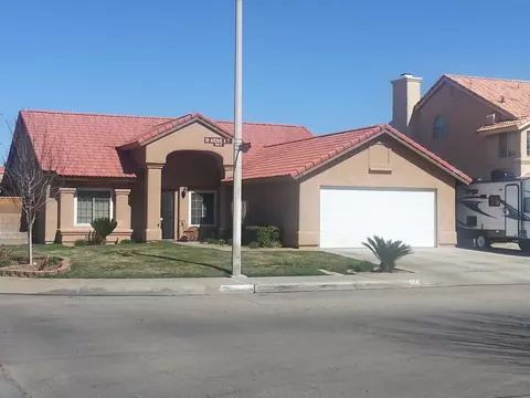 723 Avenue K7 E, Lancaster, CA 93535 photo 1