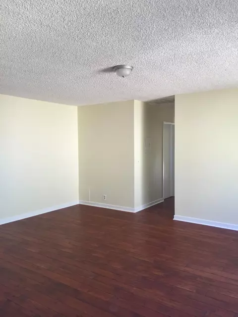 38459 4th St E, Palmdale, CA 93550 photo 4