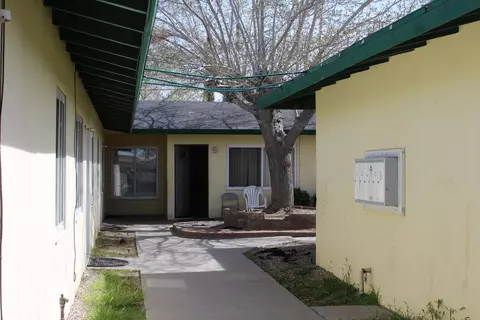 44040 Division St, Lancaster, CA 93535 photo 2