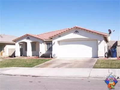 45340 Robinson Dr, Lancaster, CA 93535 photo 1