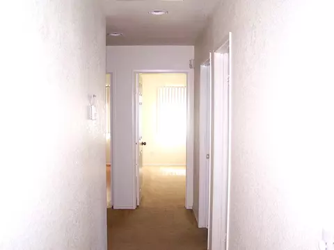 45340 Robinson Dr, Lancaster, CA 93535 photo 7