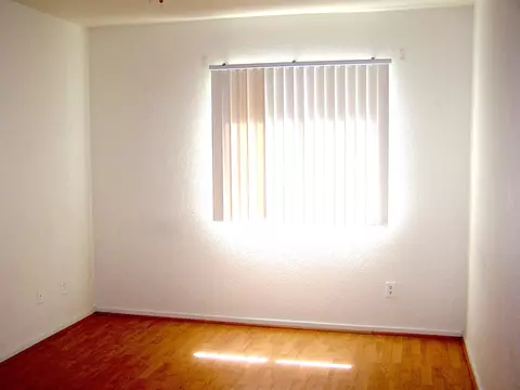 45340 Robinson Dr, Lancaster, CA 93535 photo 9