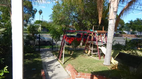 19416 Vanowen St, Reseda, CA 91335 photo 7