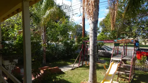 19416 Vanowen St, Reseda, CA 91335 photo 9