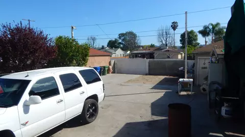 19416 Vanowen St, Reseda, CA 91335 photo 23